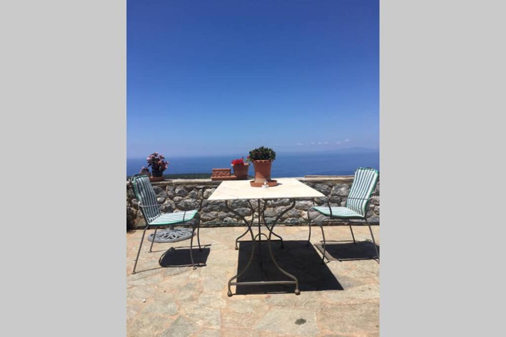 Πύργος Παραδοσιακός Με Μαγευτική Θέα - Villa Traditional Tower With Amazing Sea View Areopoli Bagian luar foto