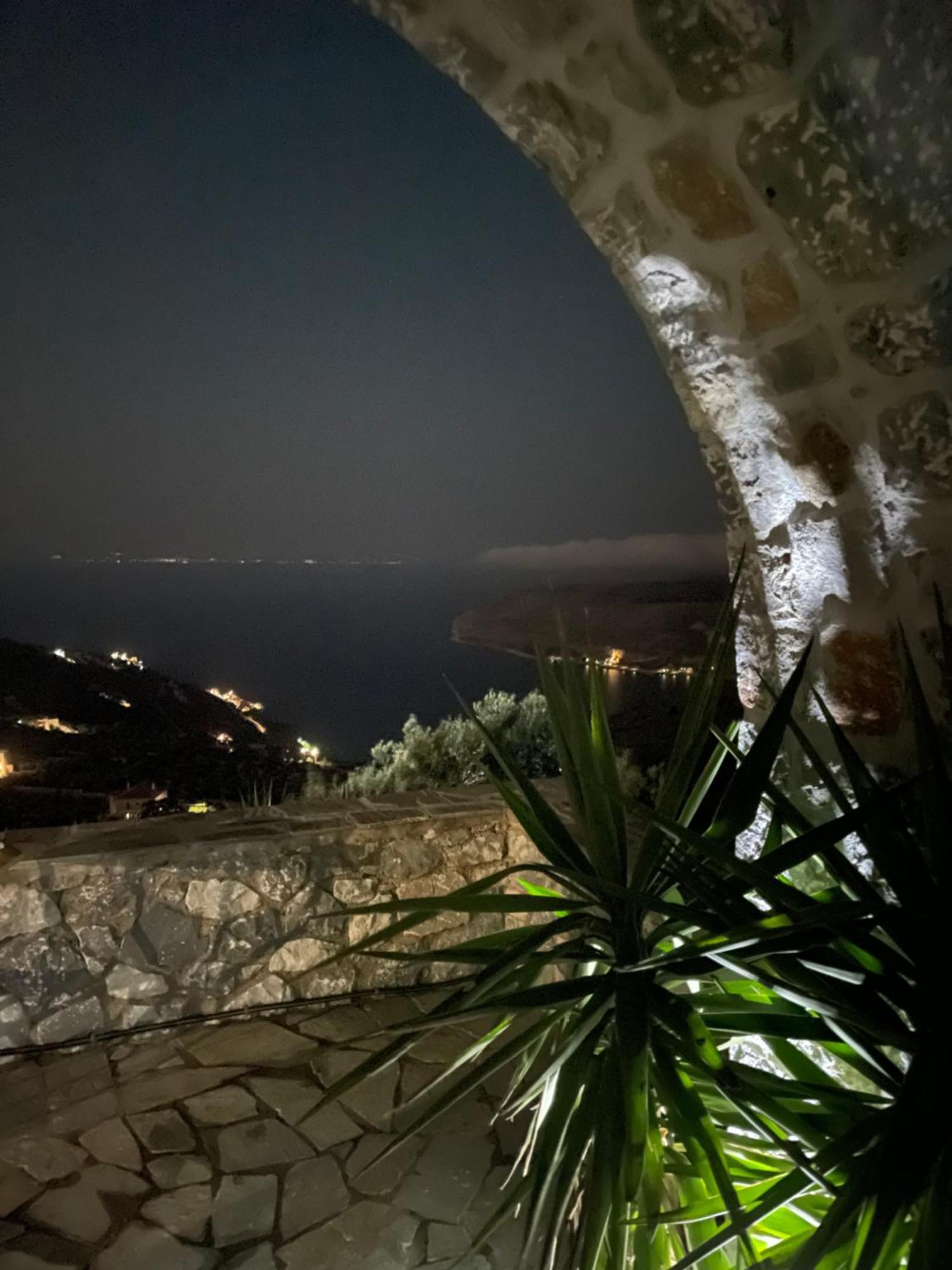Πύργος Παραδοσιακός Με Μαγευτική Θέα - Villa Traditional Tower With Amazing Sea View Areopoli Bagian luar foto