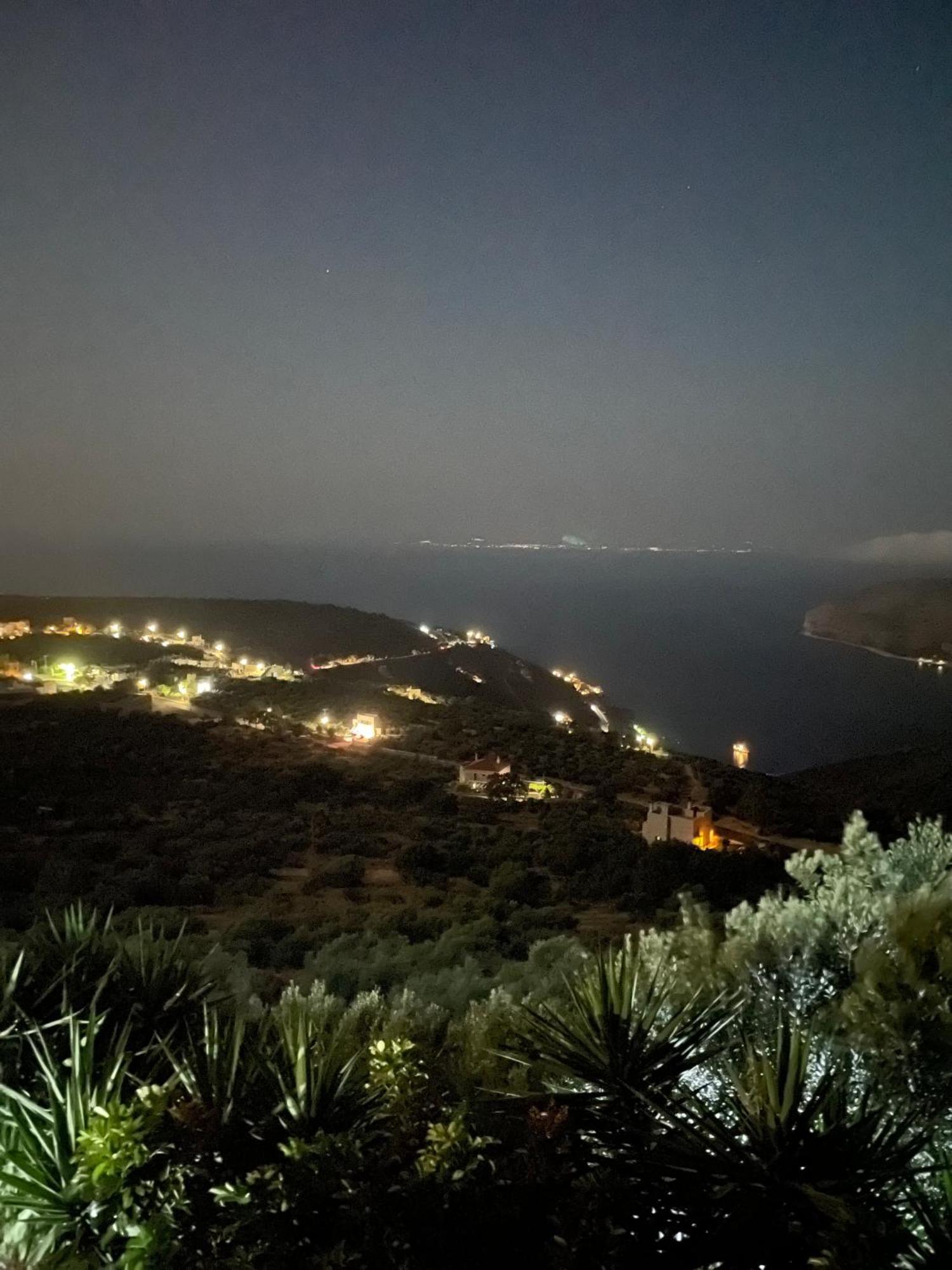 Πύργος Παραδοσιακός Με Μαγευτική Θέα - Villa Traditional Tower With Amazing Sea View Areopoli Bagian luar foto